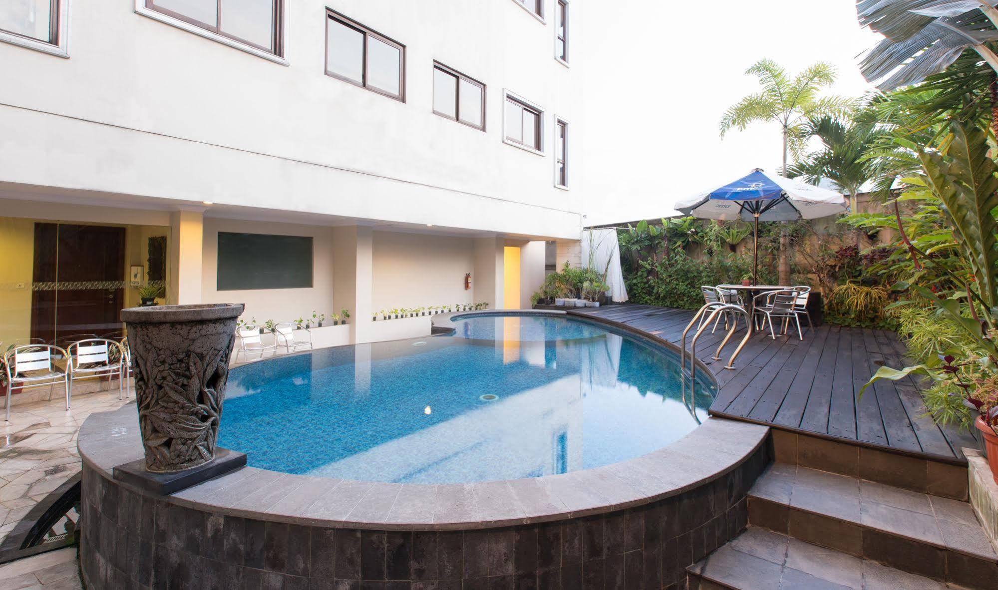 Asmila Boutique Hotel Bandung Extérieur photo